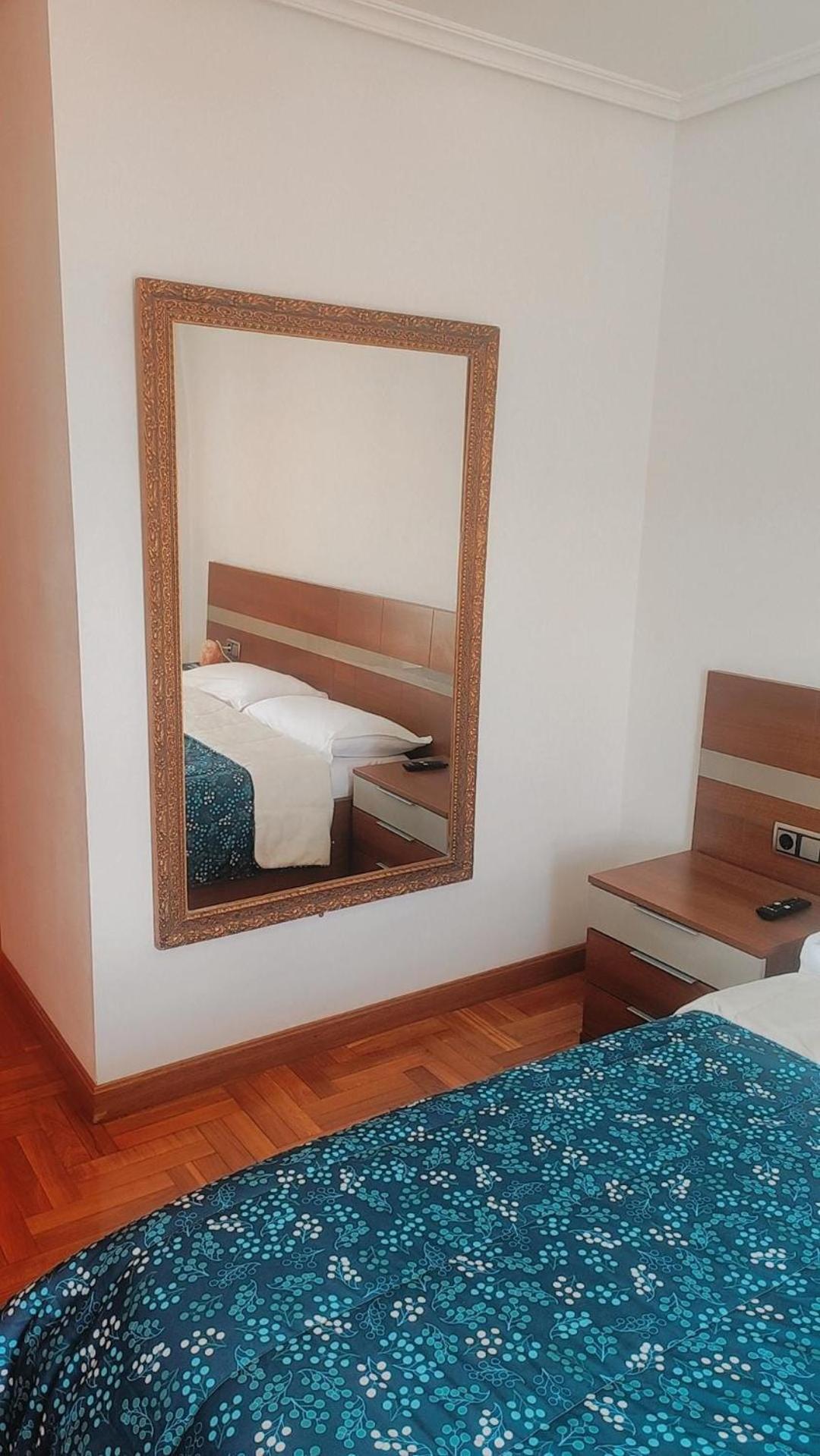 Habitacion Renfe Pamplona Eksteriør bilde